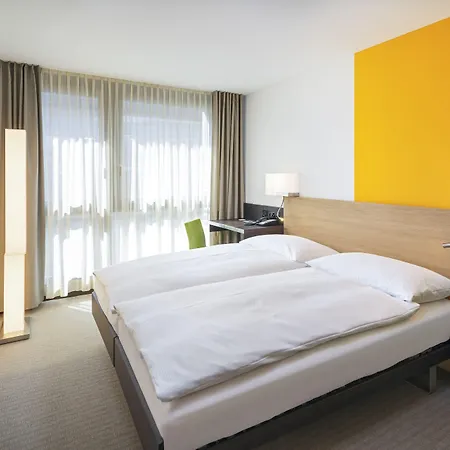 祖利法斯班德酒店 4*