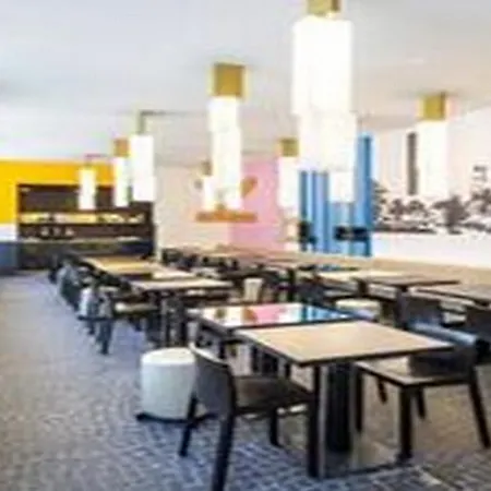 祖利法斯班德酒店 酒店