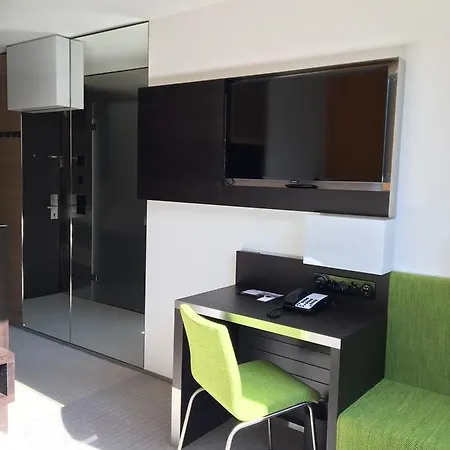 祖利法斯班德酒店 4* 苏黎世