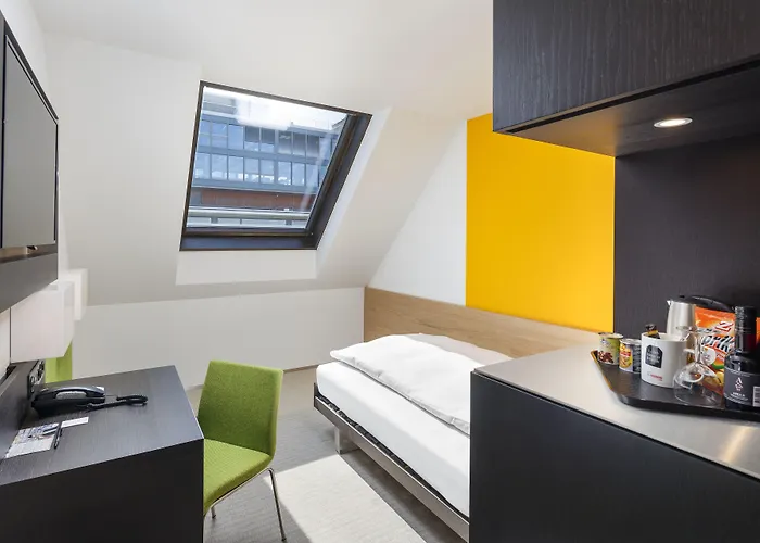 Hotel Zueri By Fassbind 4*