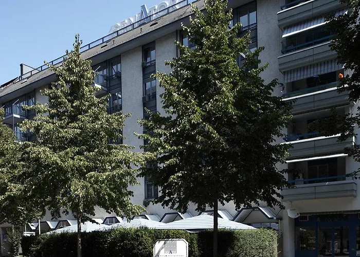 취리 바이 파스빈드 4*