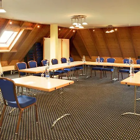 酒店 祖利法斯班德酒店 4*