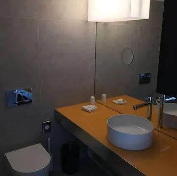 Zueri By Fassbind Szálloda 4*