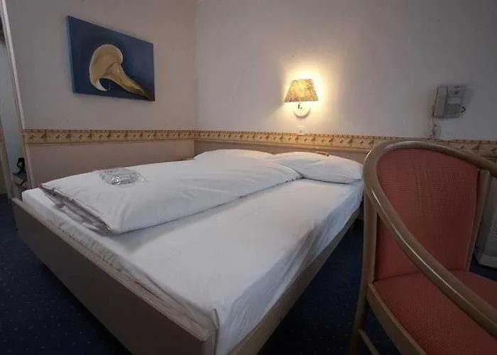 祖利法斯班德酒店