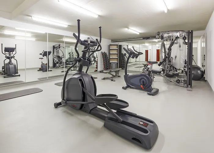 祖利法斯班德酒店